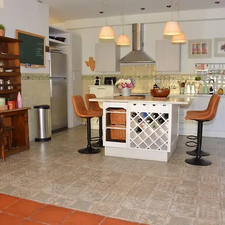 Julia Vista Espectacular 2 K M S De La Playa Comoda & Area Tranquila Amplitud Interior Y Plana Sitges