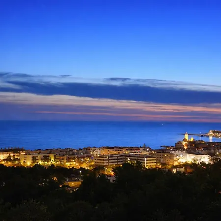 Julia: Tranquil Seaside Retreat With Spectacular Views Villa *